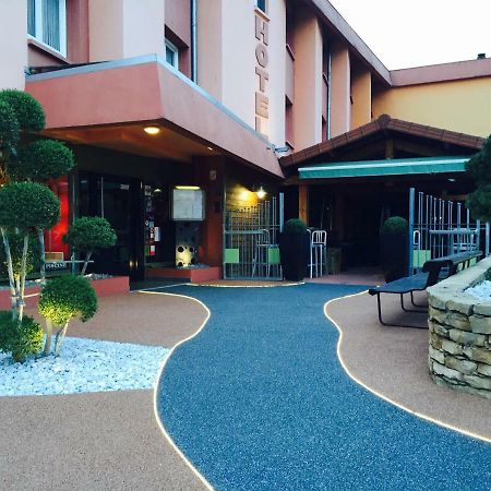 Hotel Burnichon ตาราร์ ภายนอก รูปภาพ