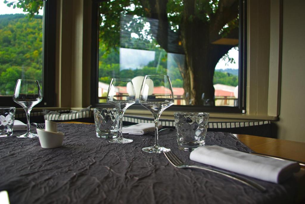 Hotel Burnichon ตาราร์ ภายนอก รูปภาพ