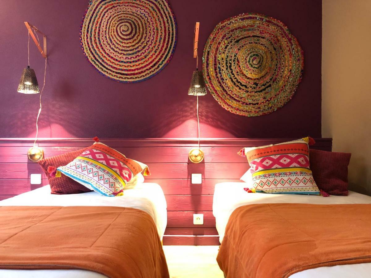 Hotel Burnichon ตาราร์ ภายนอก รูปภาพ